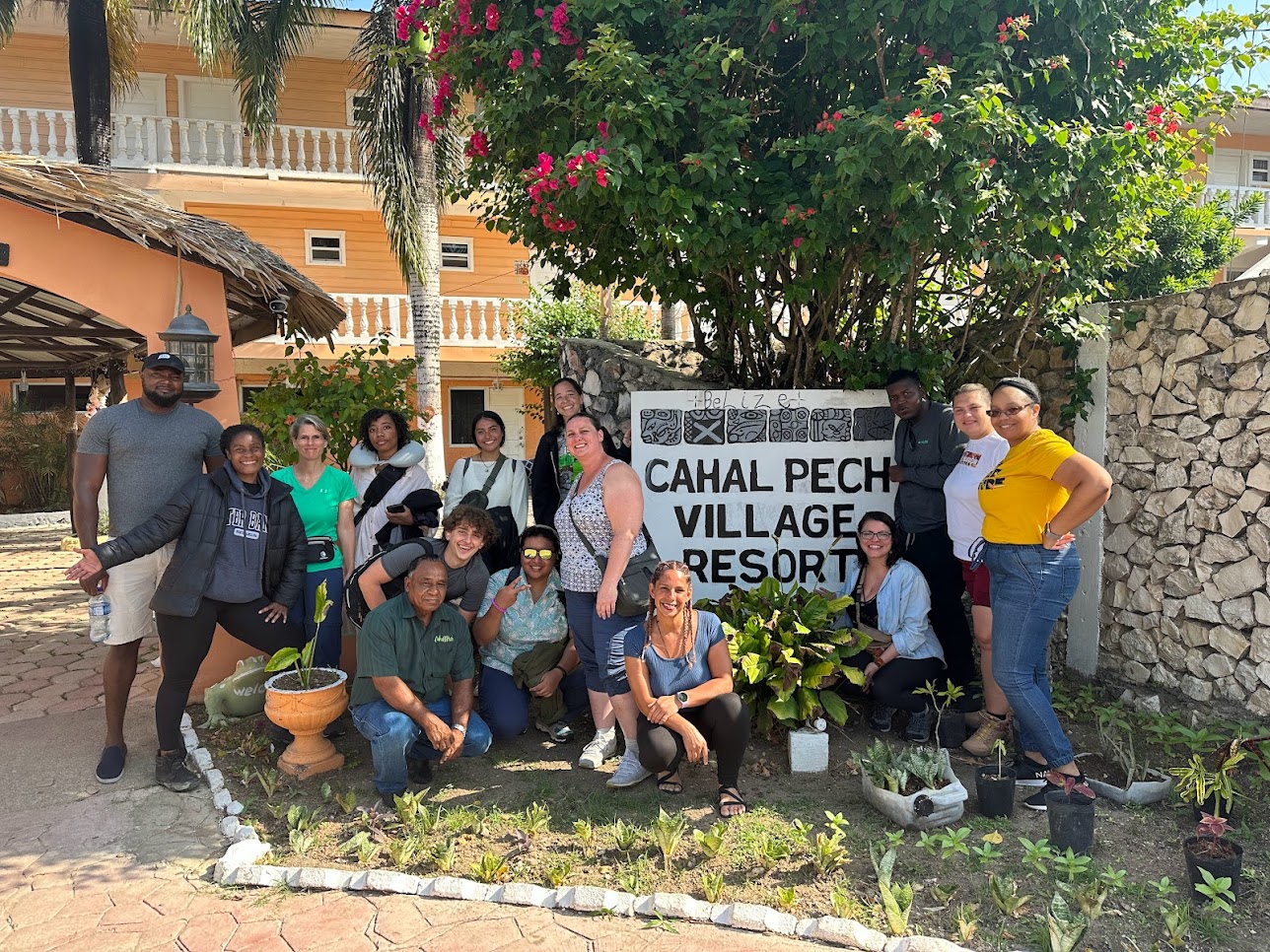 Honors students at Cahal Pech in Belize on Global Field Study trip