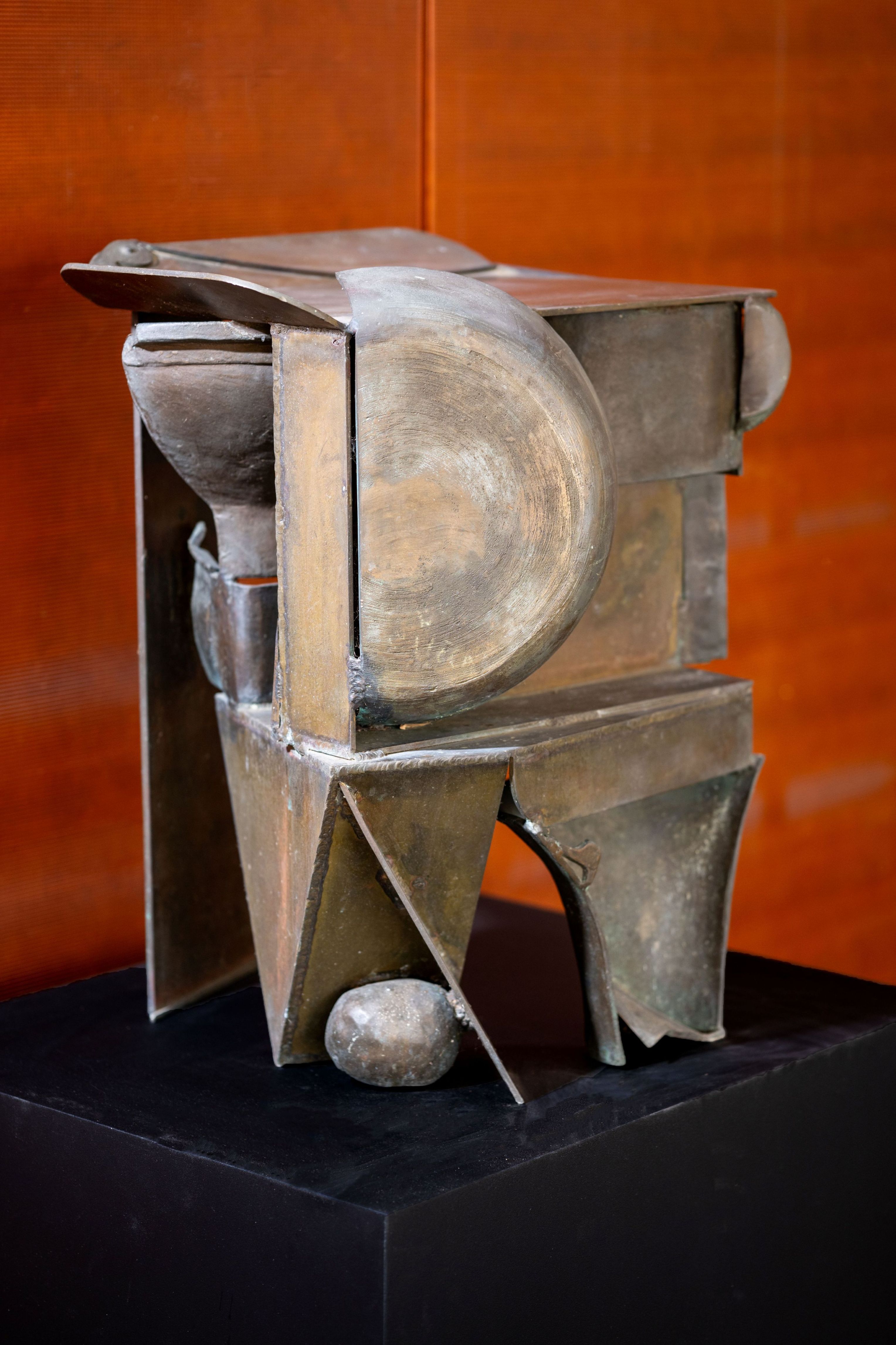 image of Half Penny sculpture by Anthony Caro