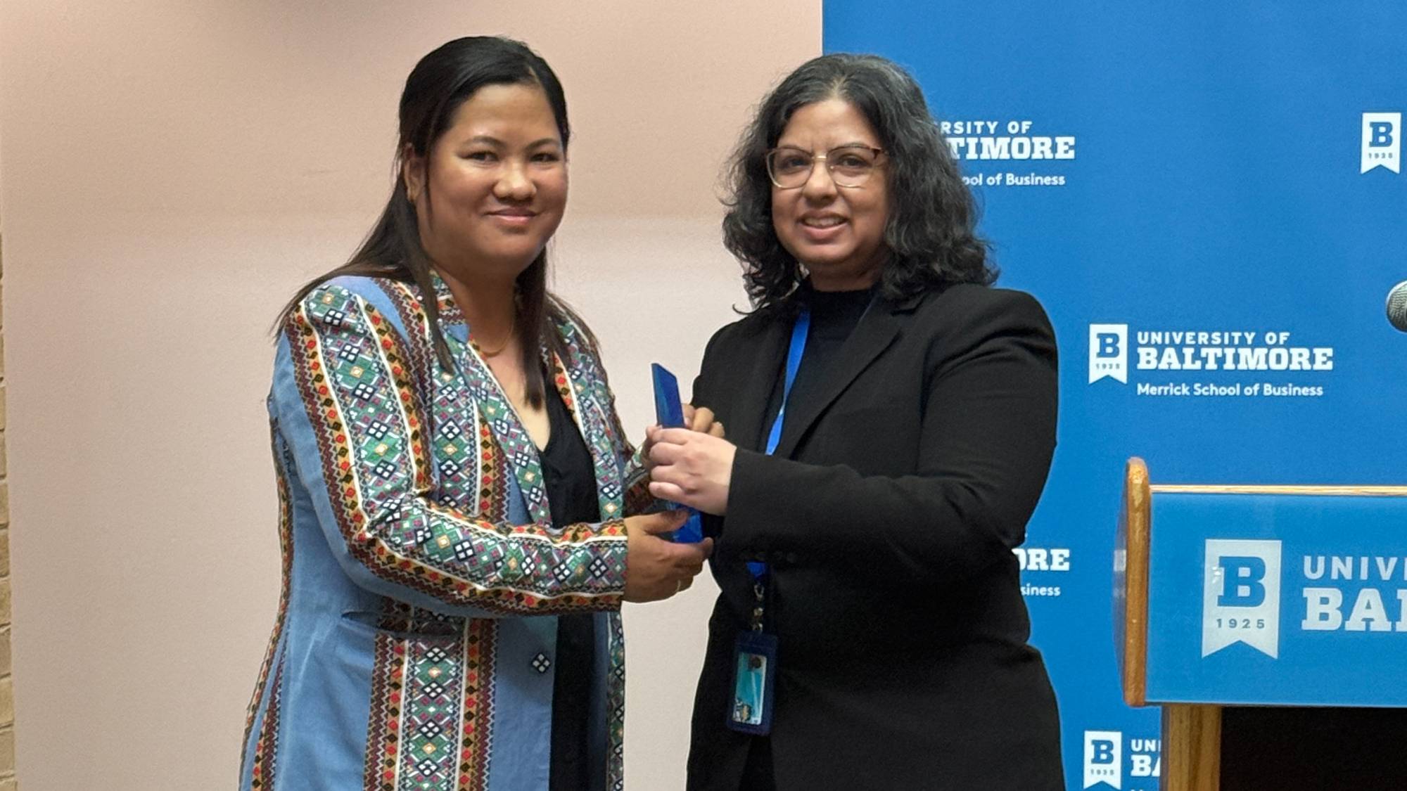 student Thi Shwe with professor Nafeesa Yunus
